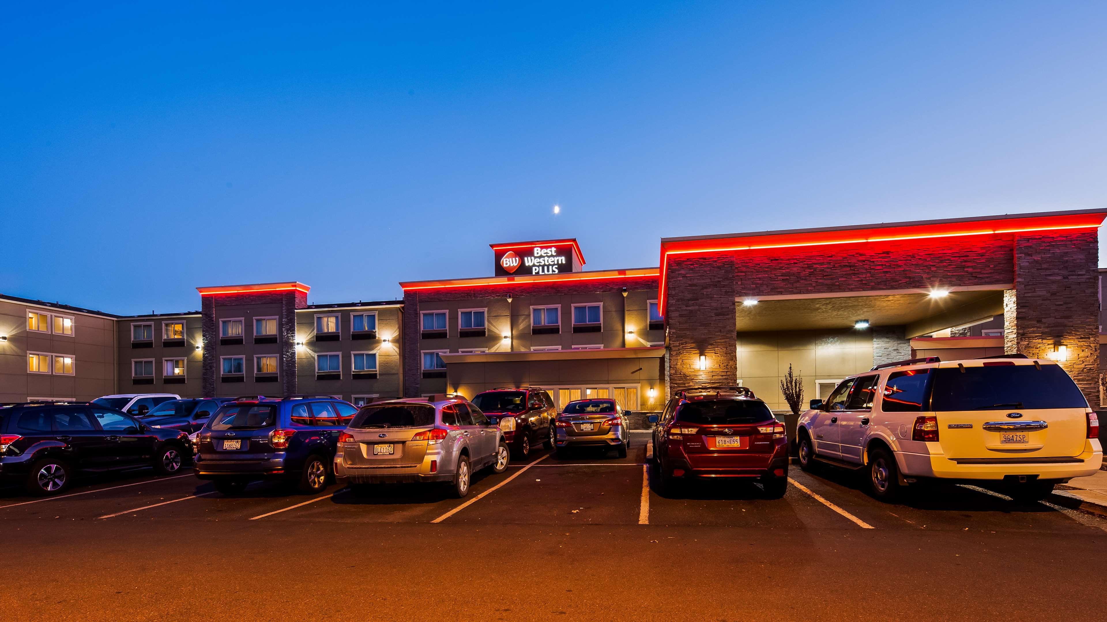 Best Western Plus Peppertree Airport Inn Spokane Exterior photo